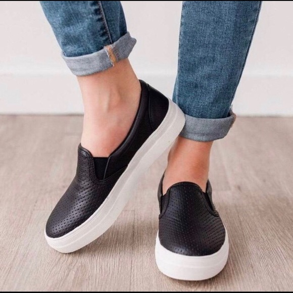 New black/ white slip ons - Picture 6 of 10